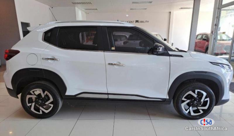 Nissan 1.0 Automatic 2022 - image 5