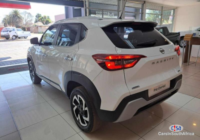 Nissan 1.0 Automatic 2022 - image 6