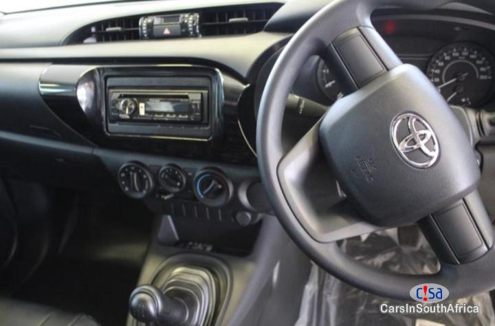 Toyota Hilux 2.5 Manual 2009 - image 2