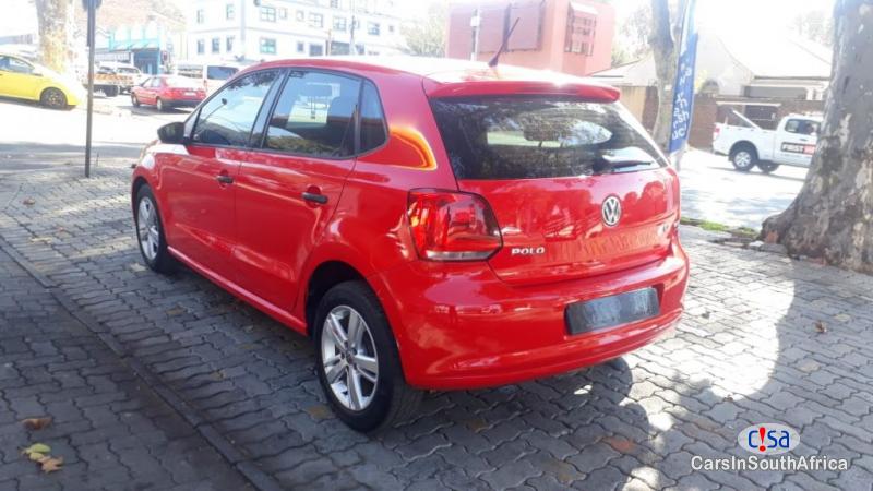 Volkswagen Polo Manual 2011 - image 7