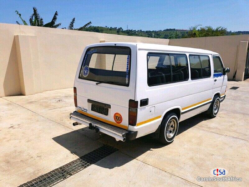Toyota HiAce 2.5 Manual 2006 - image 2