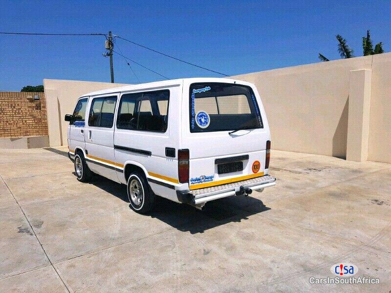 Toyota HiAce 2.5 Manual 2006 - image 3