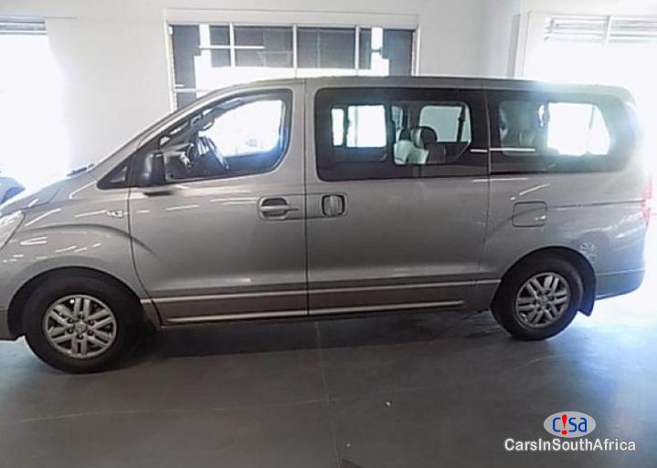 Hyundai H-1 2.5 CRDii Wagon Automatic 2017 - image 2