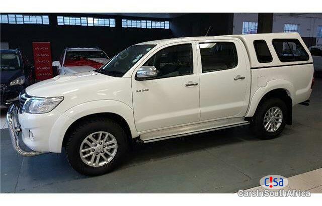 Toyota Hilux 3.0 D4D Manual 2015 in Western Cape