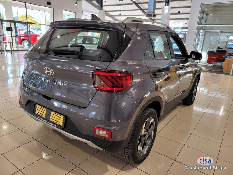 Hyundai 1.0T Motion Auto Automatic 2022