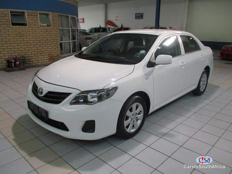 Toyota Corolla 1.6 Quest Manual 2017 - image 3