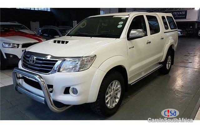 Toyota Hilux 3.0D4D4x4 Manual 2015 - image 3
