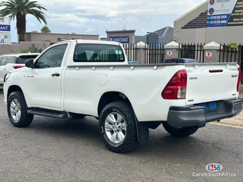 Toyota Hilux 2.4L GD6 MANUAL 0813350925 Manual 2018 - image 3