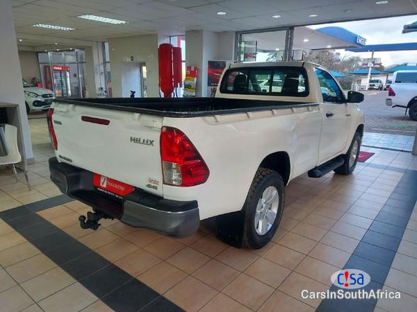 Toyota Hilux 2.4 GD-6 Manual 2019 - image 2