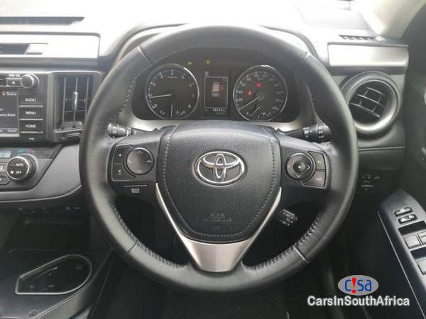 Toyota RAV-4 Automatic 2015 - image 5