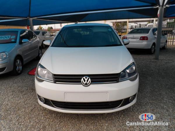 Volkswagen Polo Manual 2016 - image 3