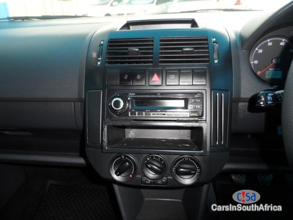Volkswagen Polo Manual 2016 - image 7