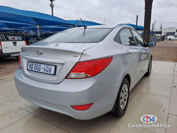 Hyundai Accent 1.6 GL Motion Manual 2015 - image 2