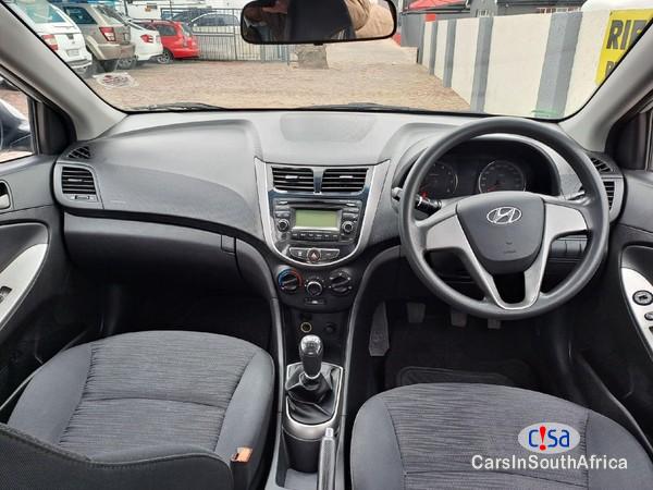 Hyundai Accent 1.6 GL Motion Manual 2015 - image 4