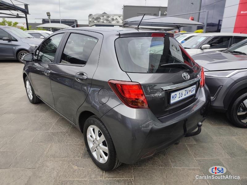 Toyota Yaris 1.3 /call Whatsapp 068 346 6875 Automatic 2016 - image 2