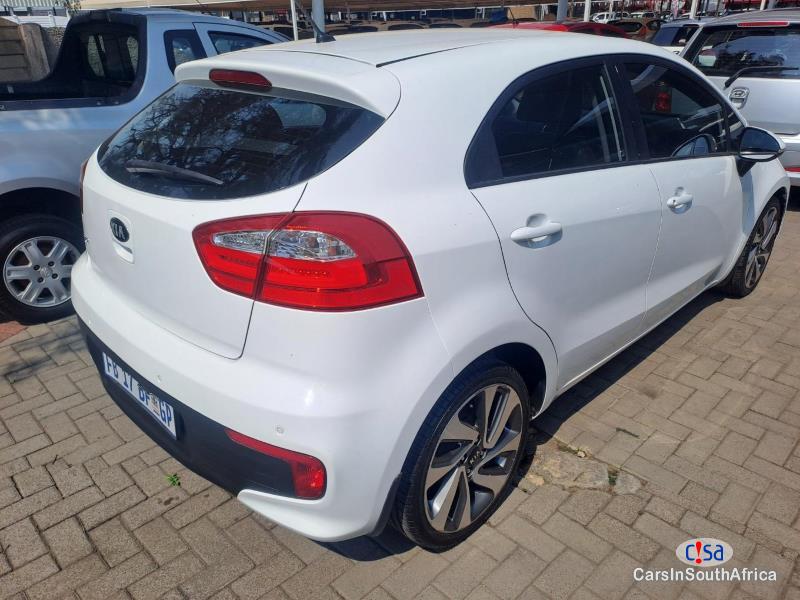 Kia Rio 1.4 /call Whatsapp 068 346 6875 Automatic 2016 - image 2