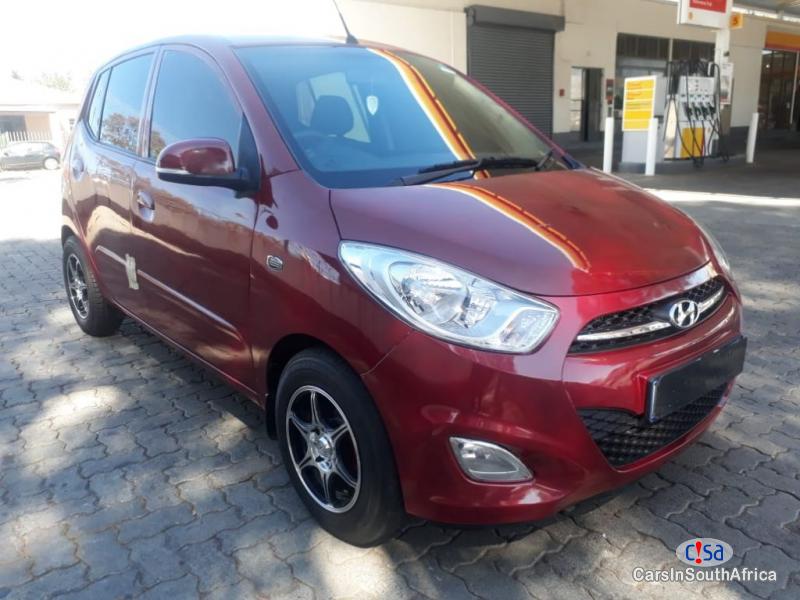 Hyundai i10 1.2 Glind Manual 2017 in Eastern Cape