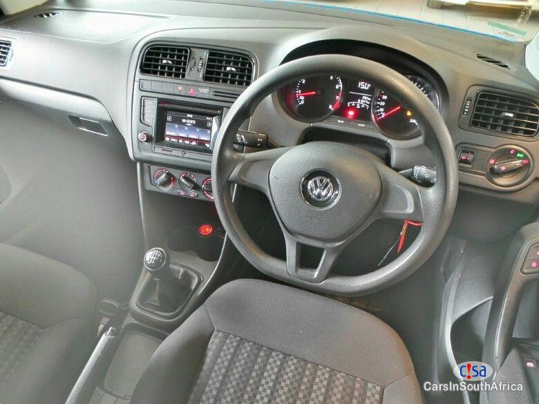 Volkswagen Polo Manual 2015 - image 3