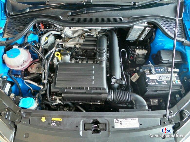 Volkswagen Polo Manual 2015 - image 4