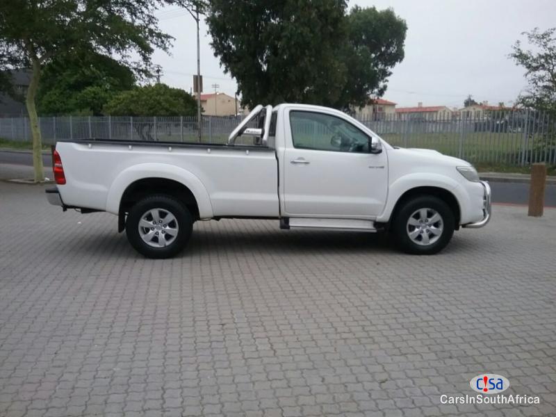 Toyota Hilux 2.5 Manual 2013 - image 8