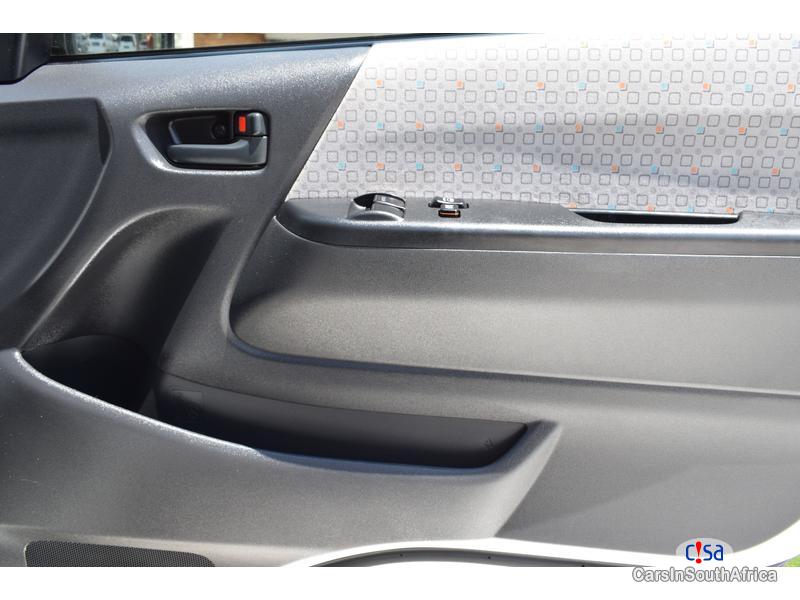 Toyota Quantum 2.7 Manual 2018 - image 4