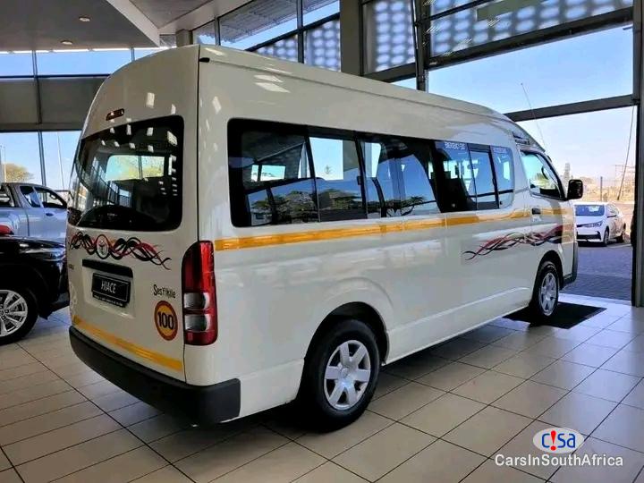Toyota Quantum 2.5 Sesfikile 16 Seater Manual 2018 - image 2