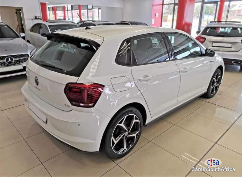 Volkswagen Polo 1.0 Manual 2019 - image 3