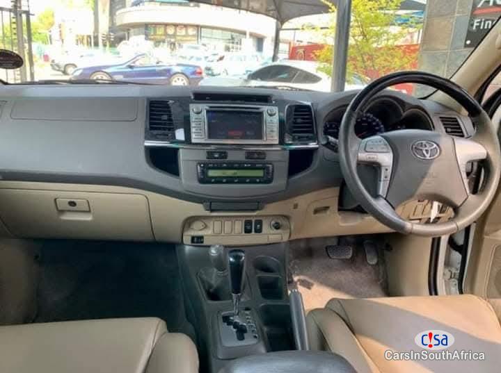 Toyota Fortuner Automatic 2013 - image 5