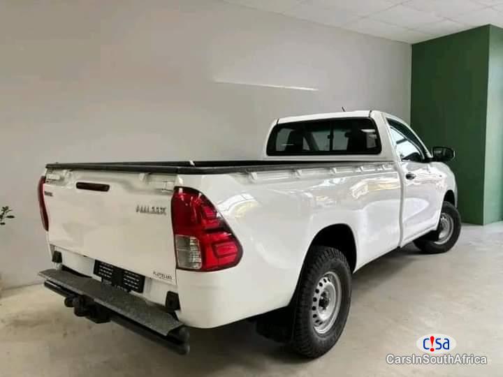 Toyota Hilux 2.4GD Manual 2020 - image 3