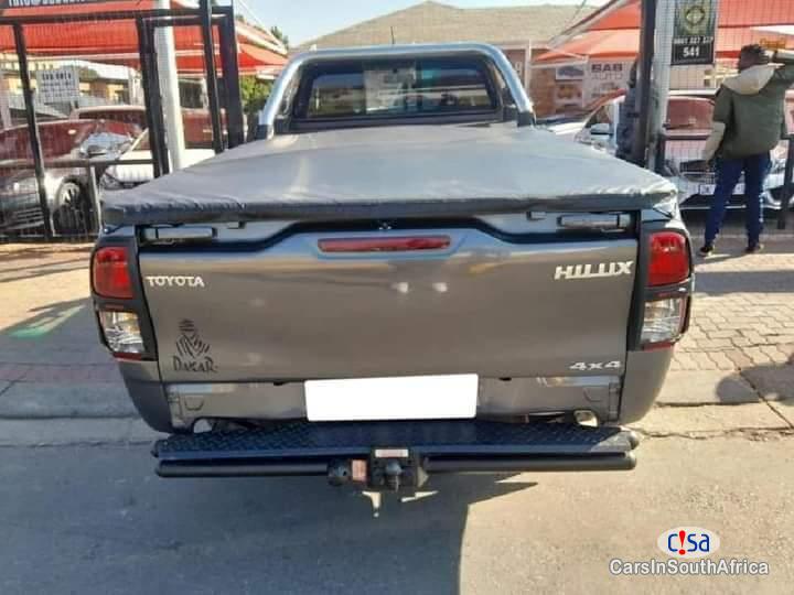 Toyota Hilux 2.4GD Manual 2018 - image 4