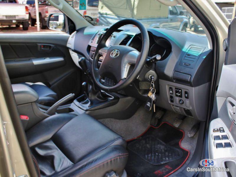 Toyota Hilux Manual 2013 in South Africa
