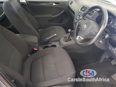 Volkswagen Jetta 1.6 Manual 2013 - image 9
