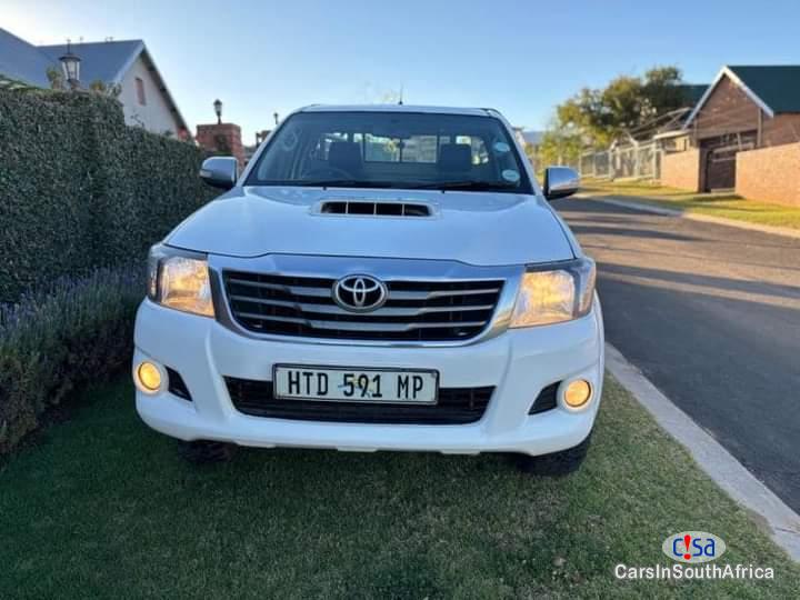 Toyota Hilux Manual 2018 - image 4