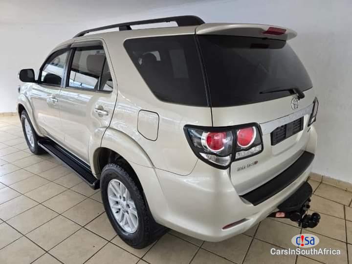 Toyota Fortuner 3.0D Manual 2015 - image 2