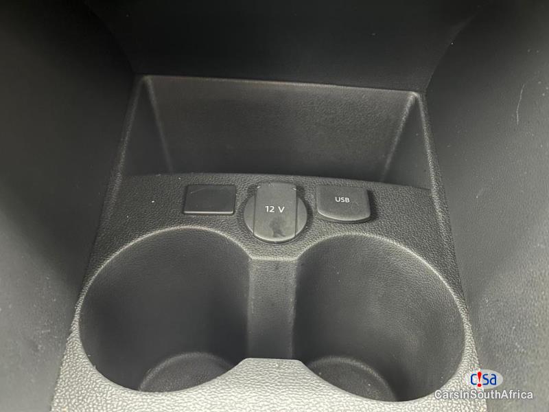 Volkswagen Polo 1.6 Life (5dr) Call:0691808200 Automatic 2025 - image 17