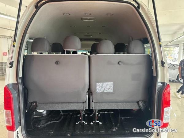 Toyota Quantum 2.5 Manual 2017 - image 5