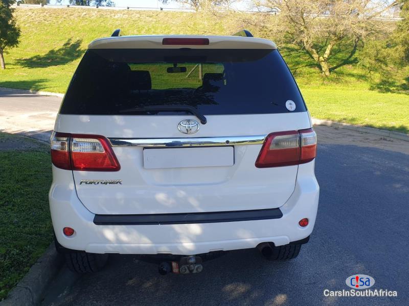 Toyota Fortuner 3.0 Manual 2015 - image 2