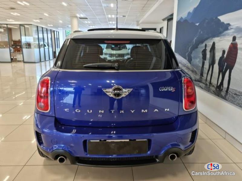 Mini Countryman 2.0 Manual 2017 - image 2