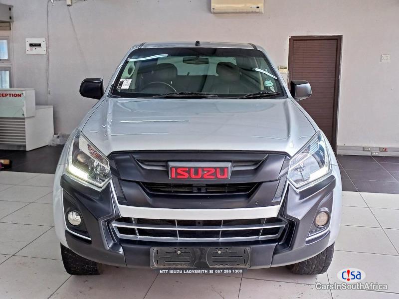 Pictures of Isuzu Trooper 3.0 Manual 2018