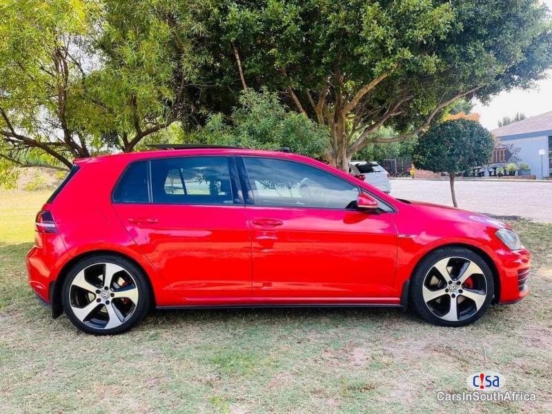 Pictures of Volkswagen Golf 2.0GTI 7 Manual 2017