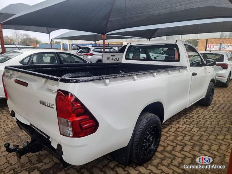 Toyota Hilux 2.4GD 6+27 78 321 4168 Manual 2020 - image 2