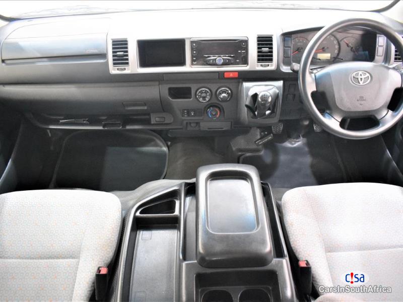 Toyota Quantum 2.5D-4D GL Workhorse Manual 2018 - image 4