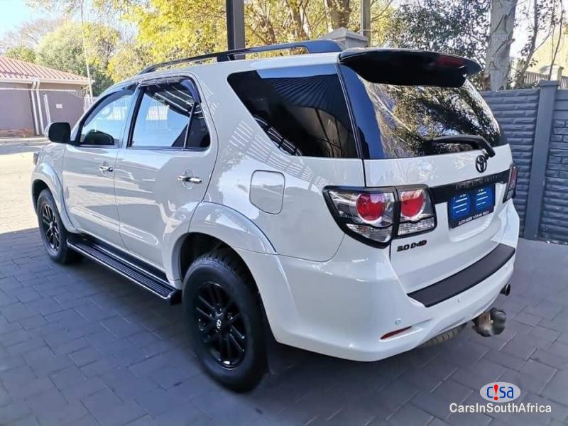 Toyota Fortuner 3.0D4D+27 78 321 4168 Automatic 2015 in Western Cape