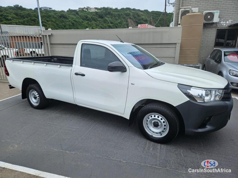 Pictures of Toyota Hilux 2.4 Manual 2017