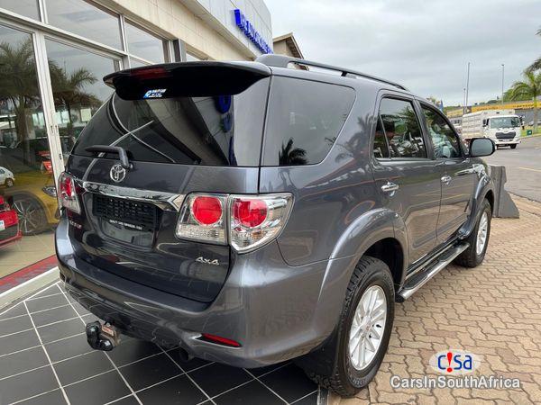 Toyota Fortuner 3.0 D-4D 4x4 Call 081 494 5928 Automatic 2015 - image 2