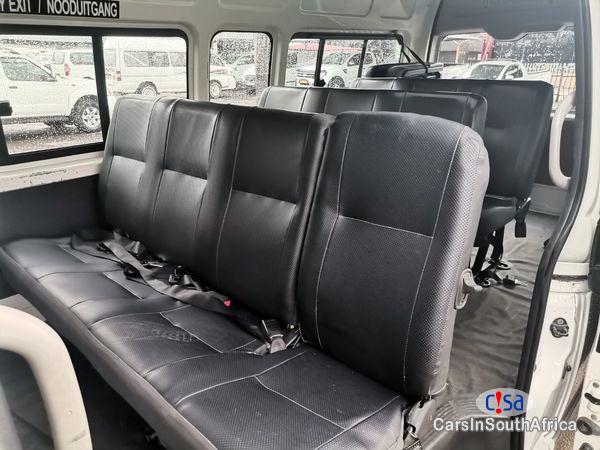 Toyota Quantum 2.5 D-4D Sesfikile 16-Seat Manual 2021 - image 3