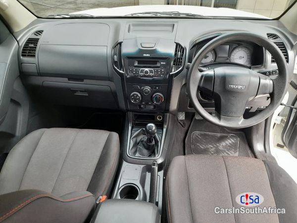 Isuzu 250 HO Hi-Rider Double-Cab Manual 2021 - image 3