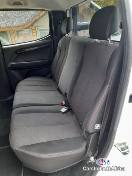Isuzu 250 HO Hi-Rider Double-Cab Manual 2021 - image 4