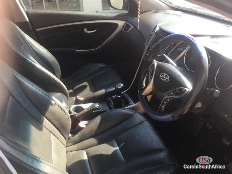 Hyundai i30 1.8 Executive Manual 2013 - image 4