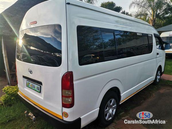 Toyota Quantum 2.5 D-4D Sesfikile 16 Seat / +27 685845776 Manual 2012 - image 3